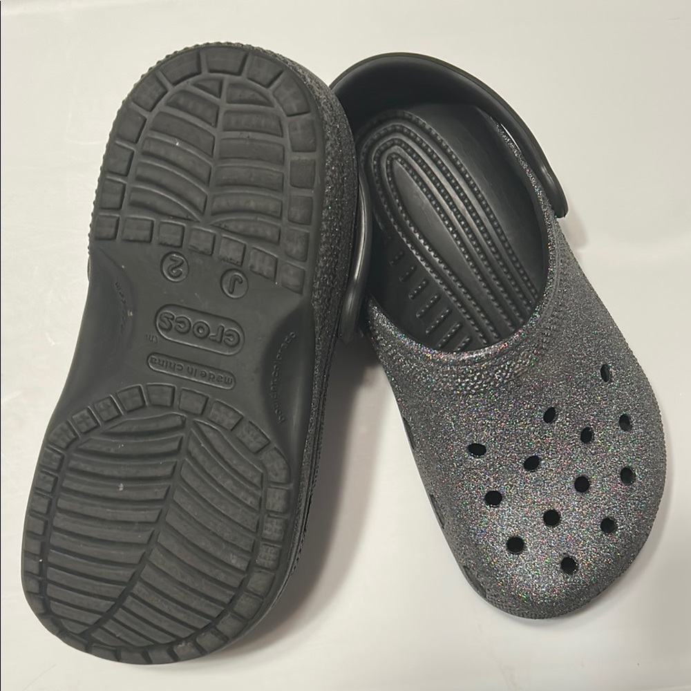 Black glitter Crocs in excellent condition - Picture 2 of 3